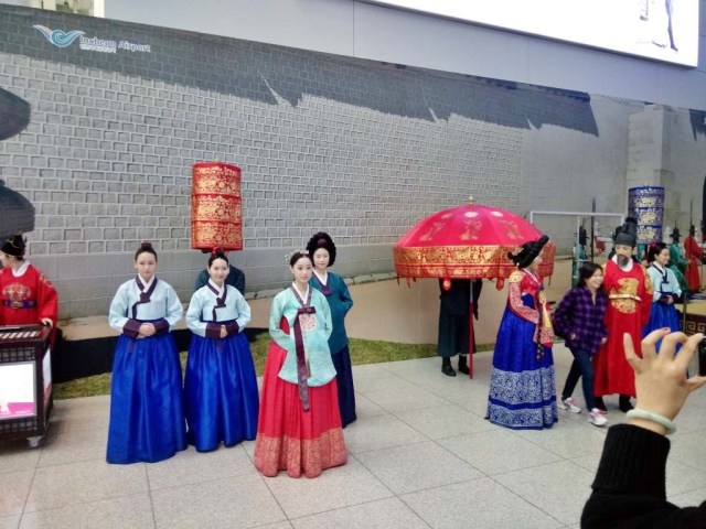 韓国美人の素敵なお嬢様方がいるので見に行く