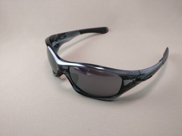 OAKLEY Pit Bull(ピットブル)左ななめ横