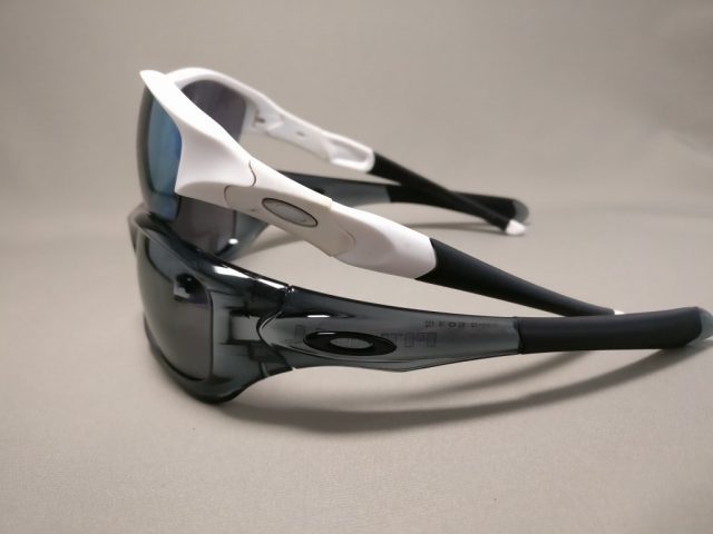 OAKLEY Pit Bull(ピットブル)Flak Jacket 横